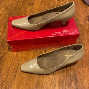Aerosoles Leather pumps mid heel